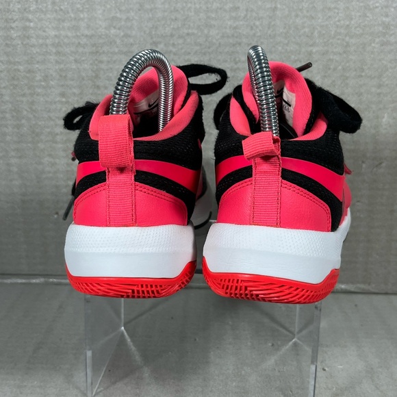 Nike Team Hustle D8 Black/Hot Pink Girl's Size 3.5Y/EU35.5/CM 22.5 881941-002 - Picture 7 of 9